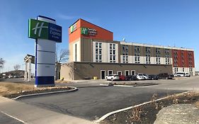Holiday Inn Express & Suites Toronto Airport West By Ihg